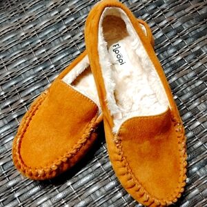 FLOOPI - Women's Lily Moccasin Faux Suede Slippers   Color: chestnut